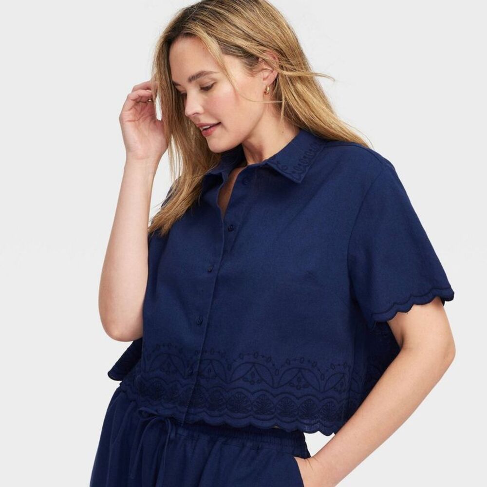 Roller Rabbit Short Sleeve Scalloped Hem Cropped Top in Navy - Size M - NWT